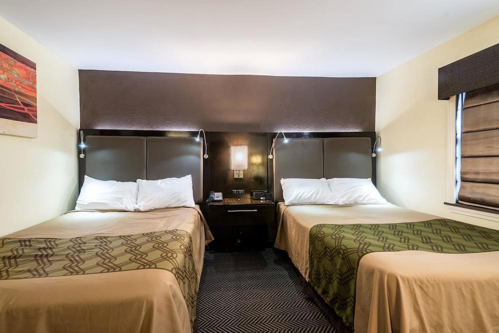 סנט אלבנס Econo Lodge מראה חיצוני תמונה