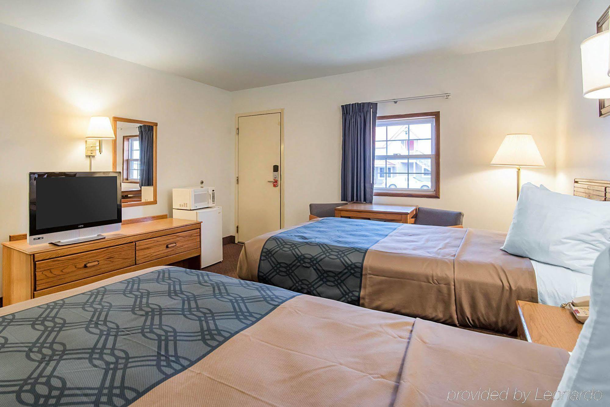 סנט אלבנס Econo Lodge מראה חיצוני תמונה