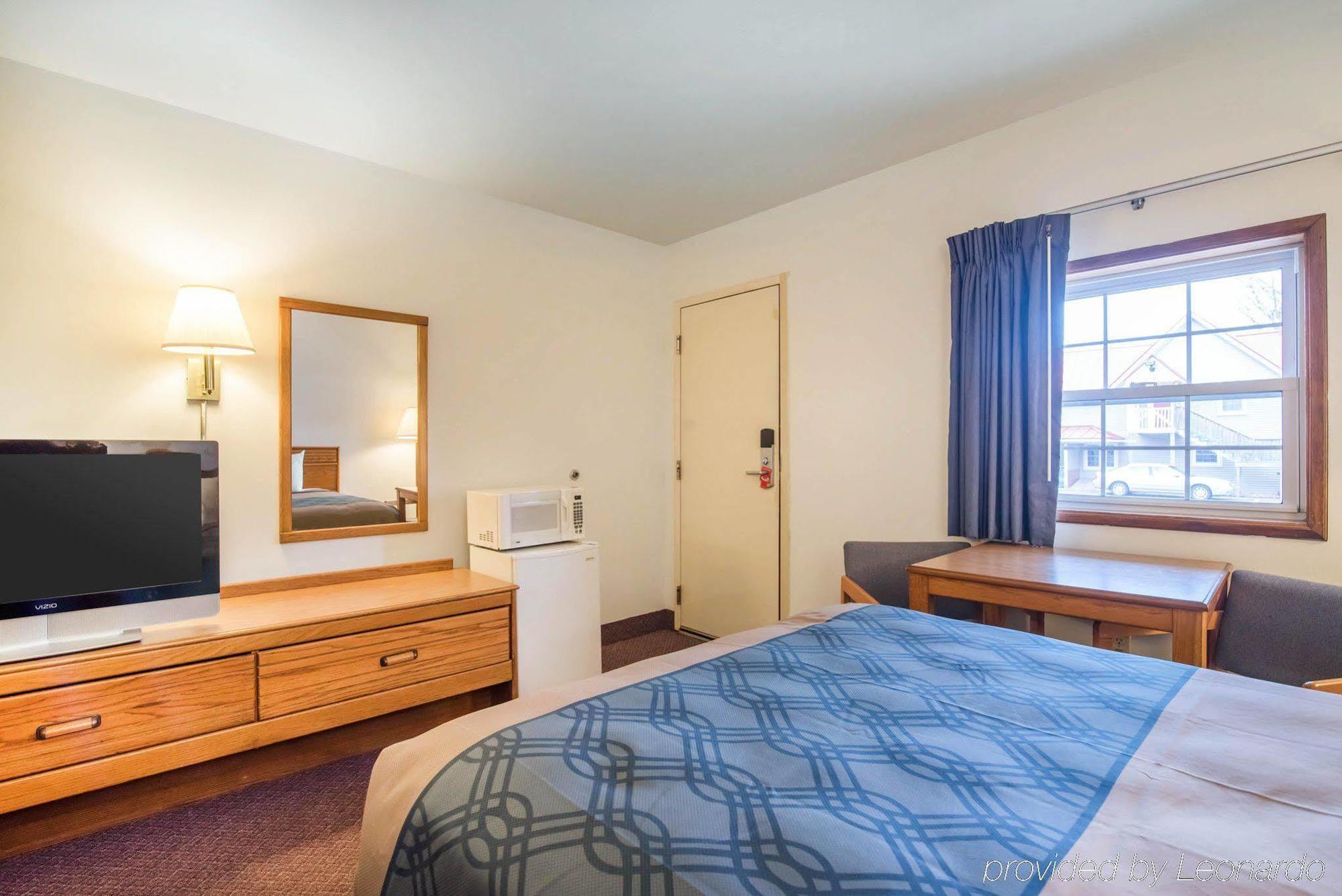 סנט אלבנס Econo Lodge מראה חיצוני תמונה