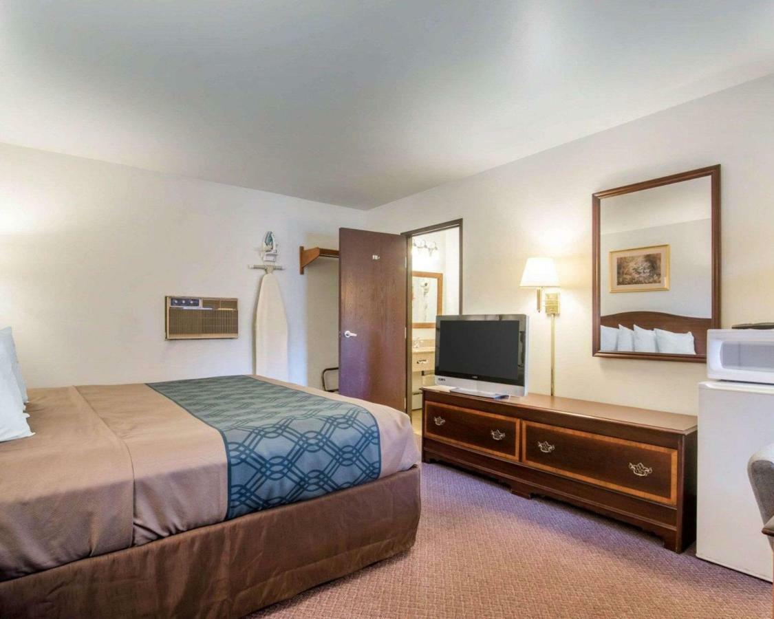סנט אלבנס Econo Lodge מראה חיצוני תמונה