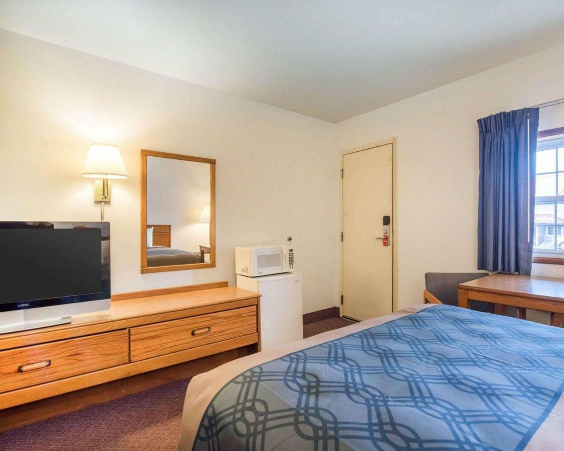 סנט אלבנס Econo Lodge מראה חיצוני תמונה