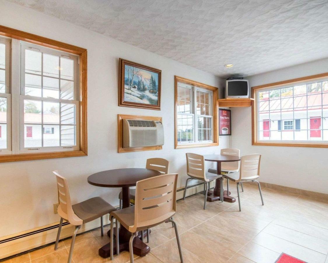 סנט אלבנס Econo Lodge מראה חיצוני תמונה